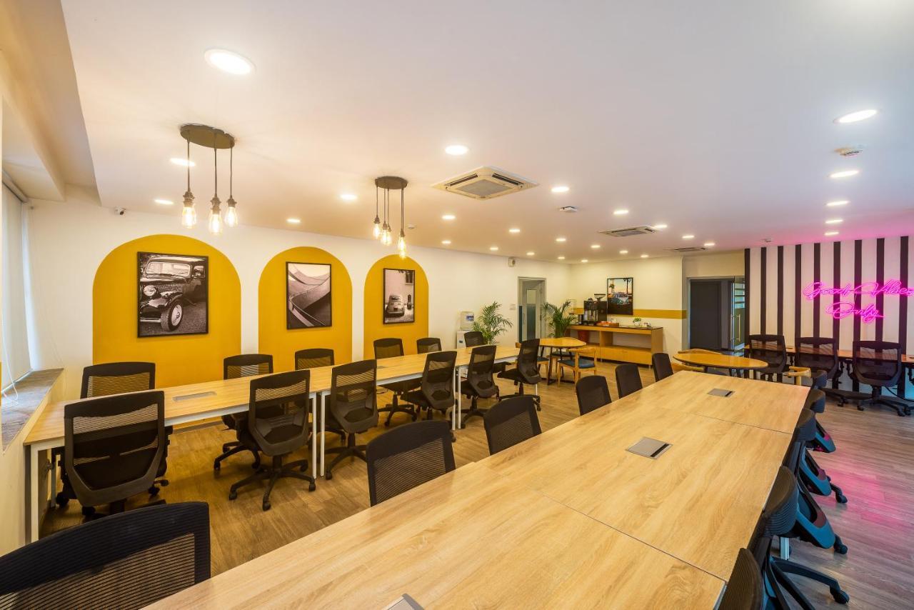Olive Hotel Magrath By Embassy Group Bangalore Buitenkant foto