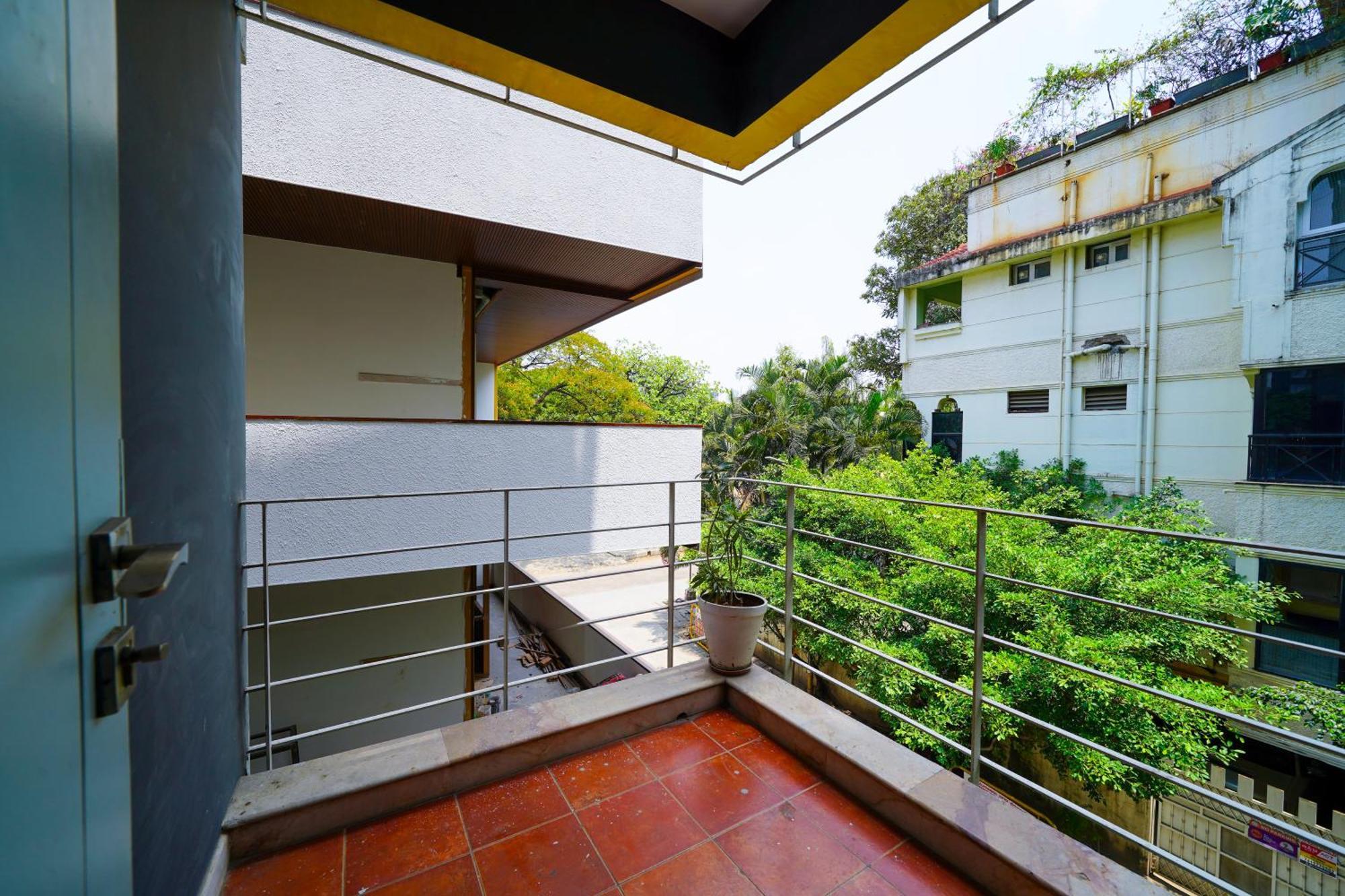 Olive Hotel Magrath By Embassy Group Bangalore Buitenkant foto