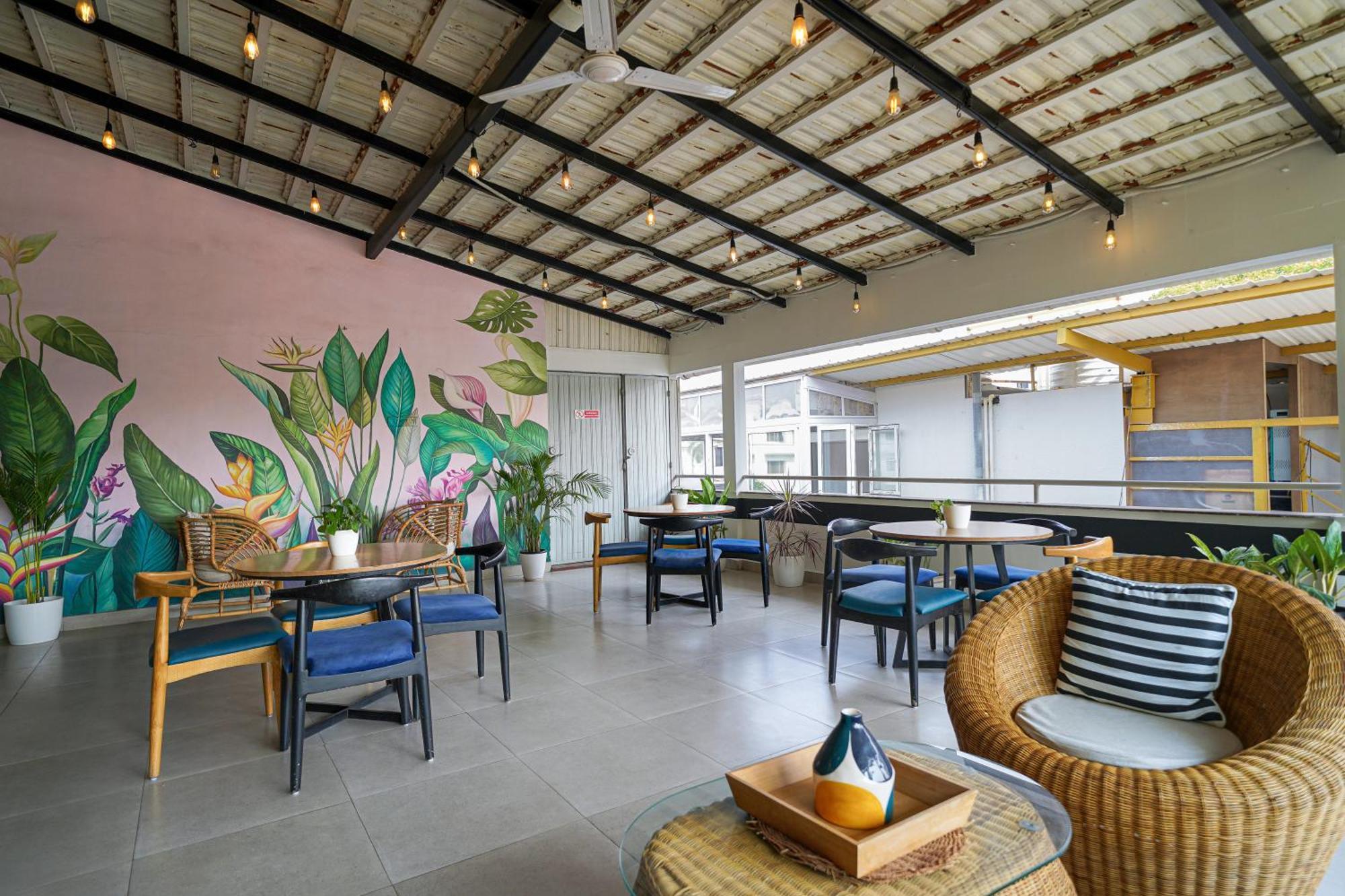 Olive Hotel Magrath By Embassy Group Bangalore Buitenkant foto