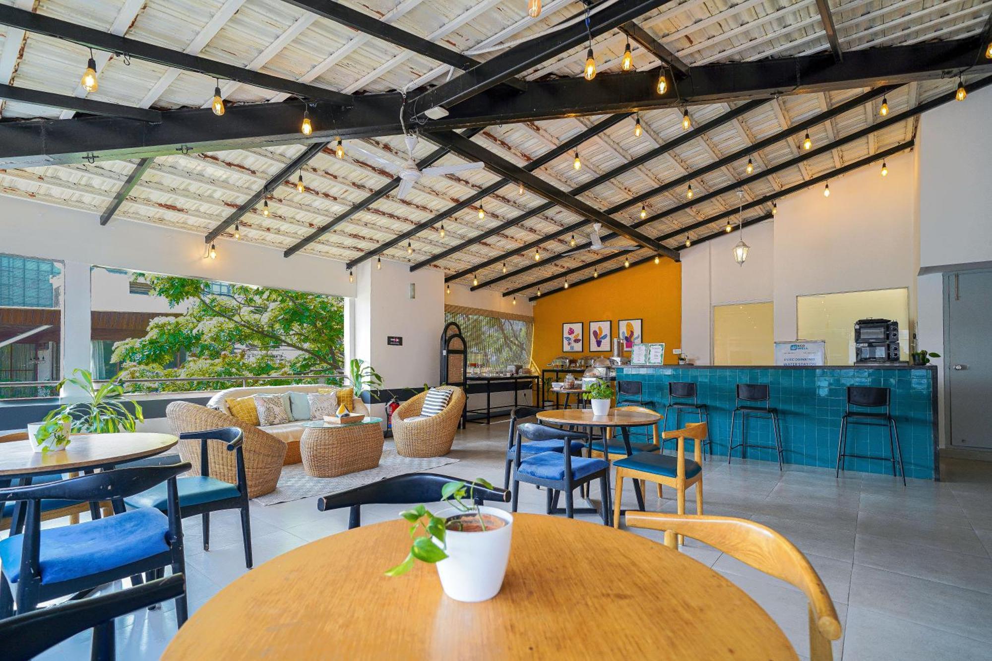 Olive Hotel Magrath By Embassy Group Bangalore Buitenkant foto