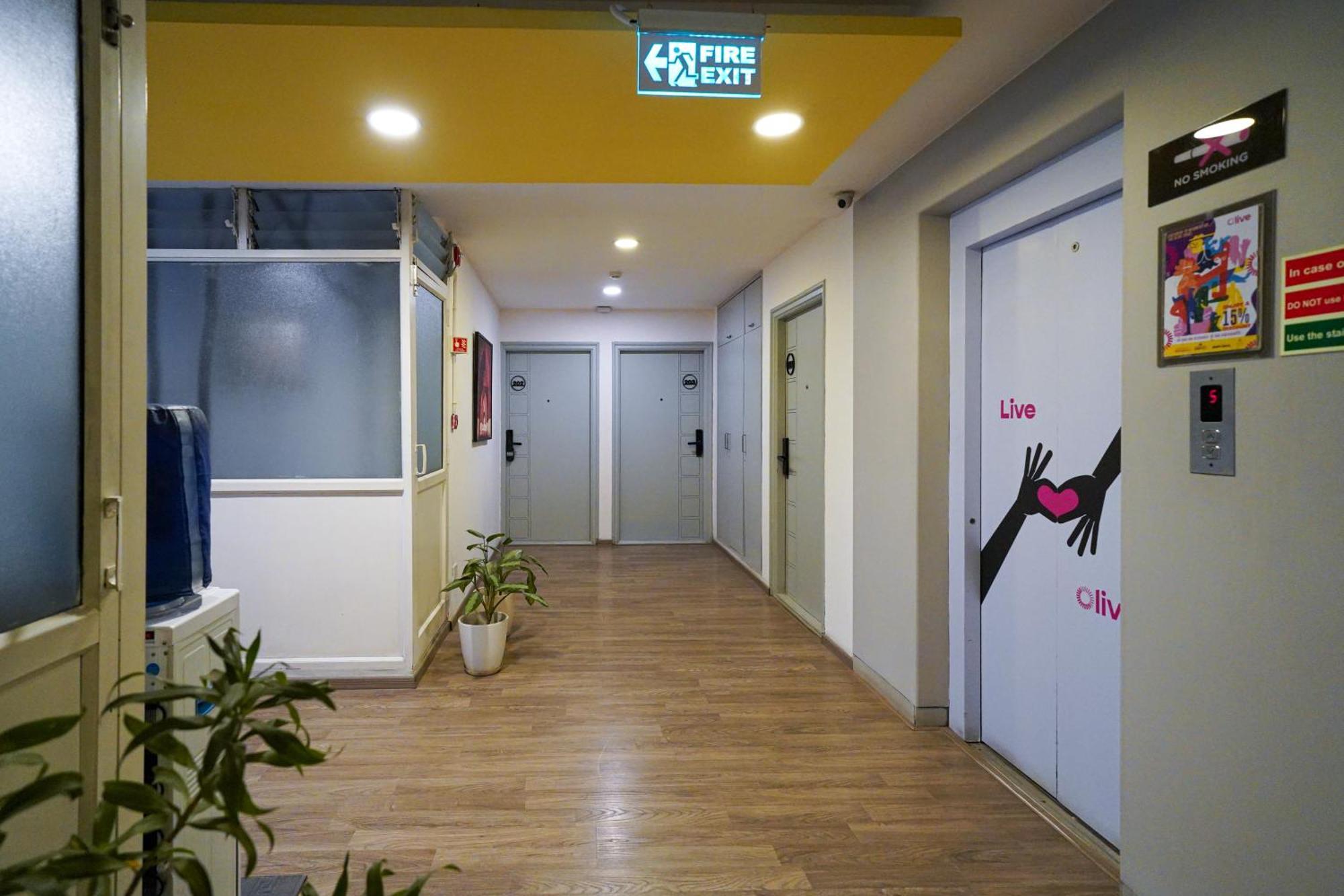 Olive Hotel Magrath By Embassy Group Bangalore Buitenkant foto