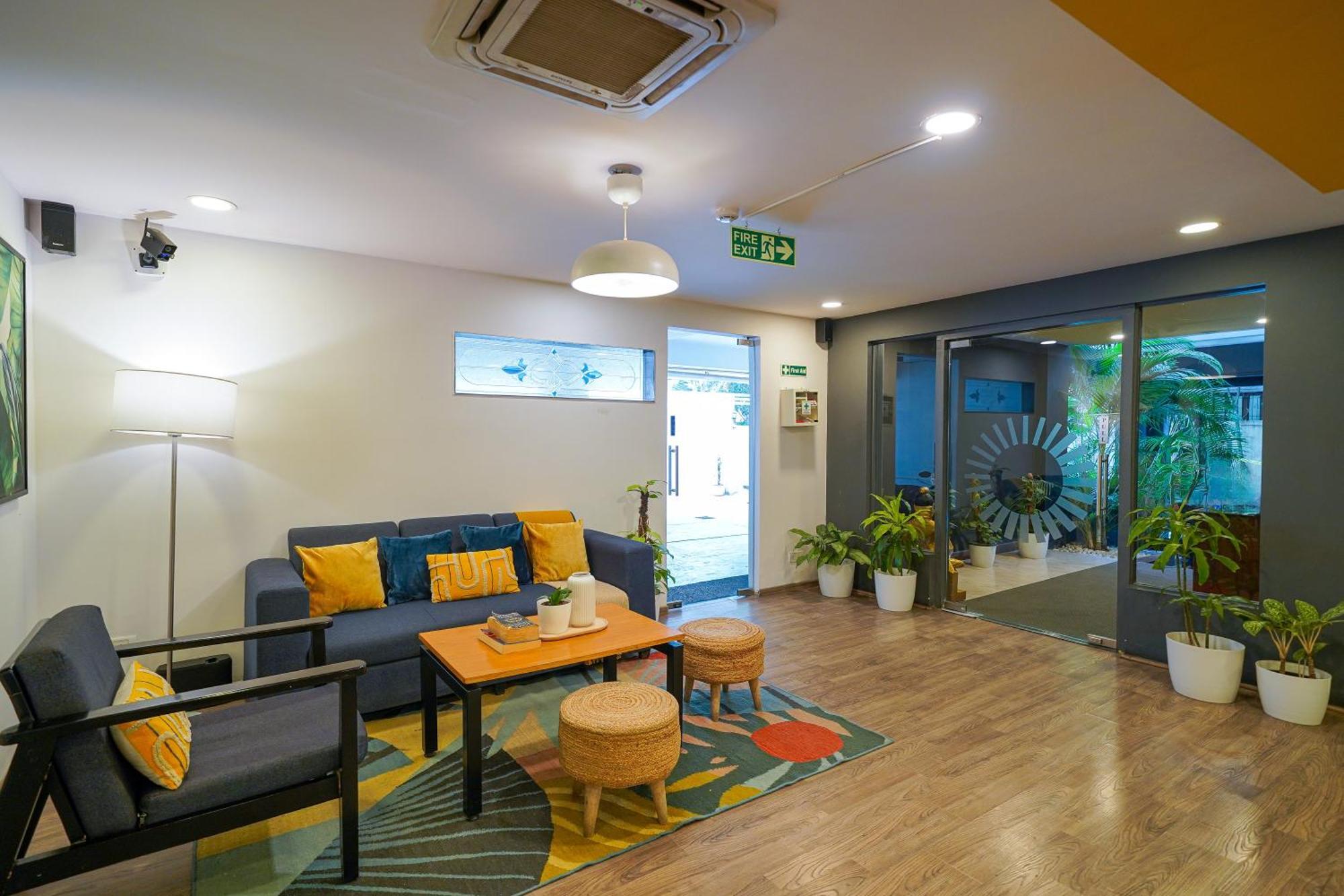 Olive Hotel Magrath By Embassy Group Bangalore Buitenkant foto